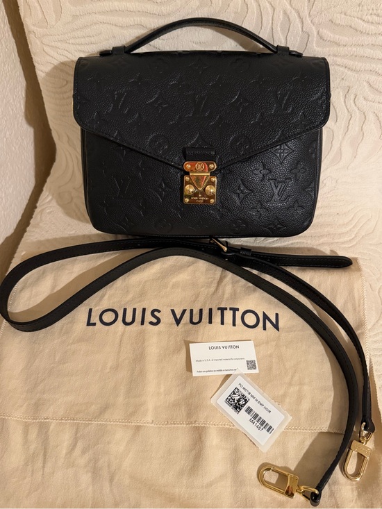 Louis Vuitton Handbags - Louis Vuitton Black Monogram Empreinte Pochette Metis Crossbody Bag